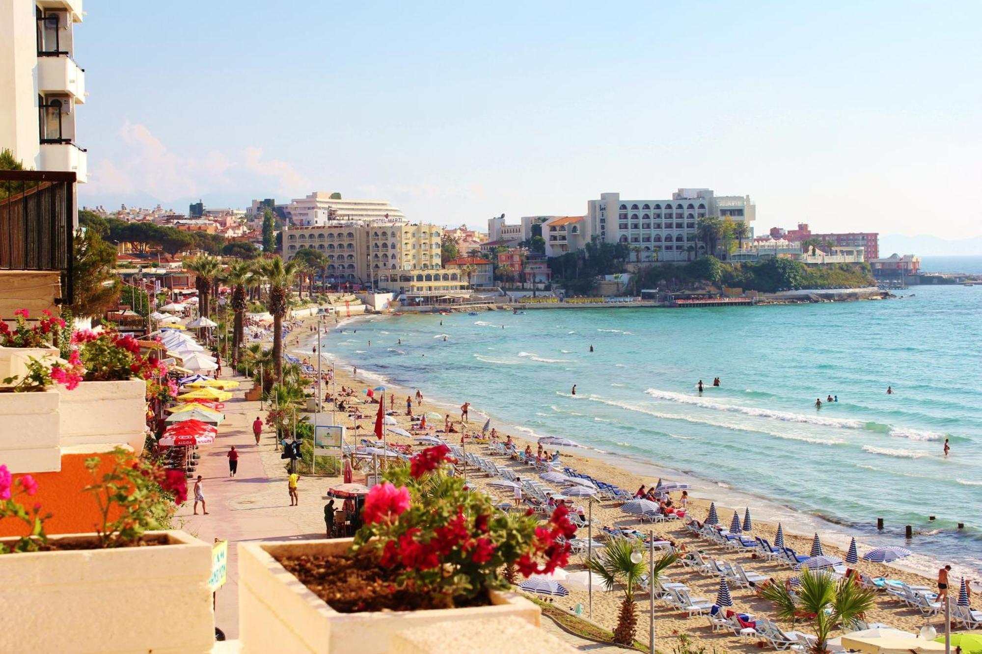 Ladies Beach Hotel Kuşadası Ngoại thất bức ảnh